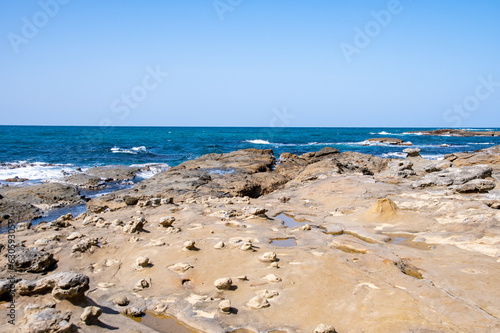 石見畳ヶ浦のノジュール（団塊）と日本海　島根県浜田市　The view of Sea of Japan and Nodules, which contain fossils inside, at Iwami Tatamigaura in  Hamada city, Shimane pref. Japan