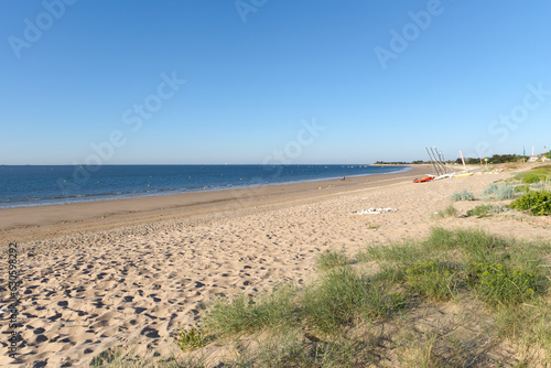 South beach of the Rivedoux-plage village in the Ré island