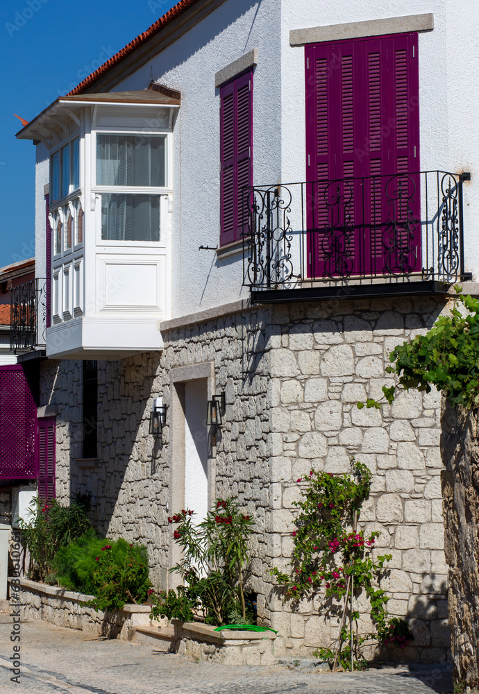 Obraz premium stone houses and historical street izmir