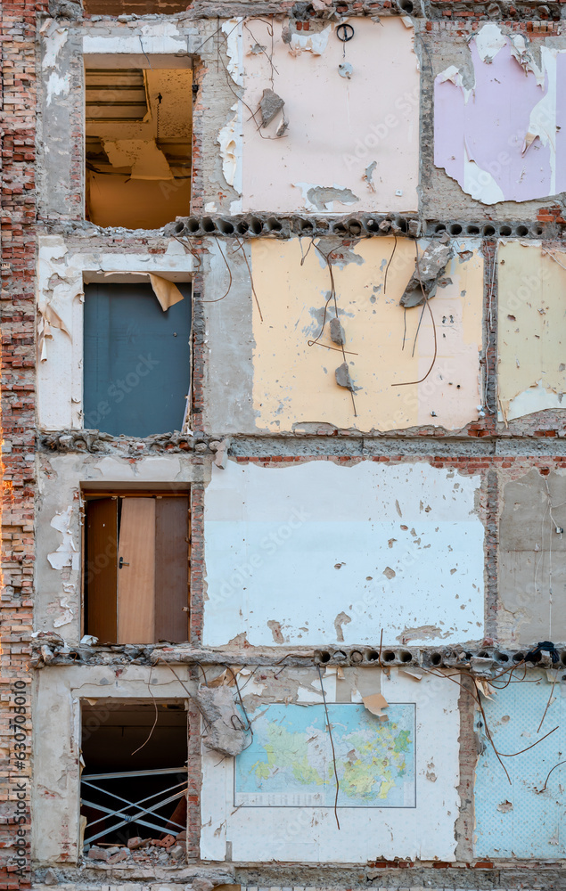 Naklejka premium destroyed and burned houses in the city Russia Ukraine war