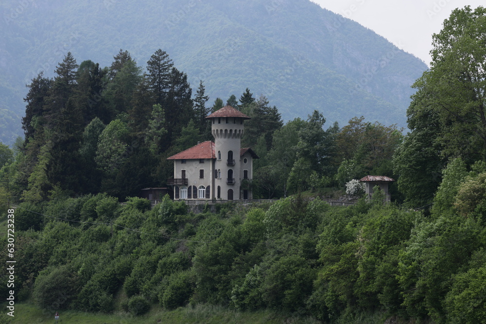 Historisches Gebäude Am Lago di Ledro in den Italienischen Alpen