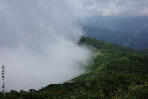 北蔵王の景色 雲海の山形神室岳登山道