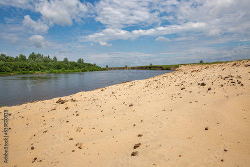 Fototapeta Naklejka Na Ścianę i Meble -  Landscape with Sluch riverbank close to Liukhcha village, Ukraine.