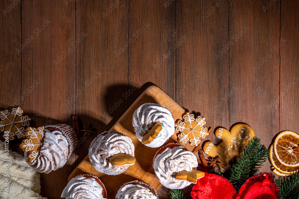 Fototapeta premium Christmas gingerbread cupcakes