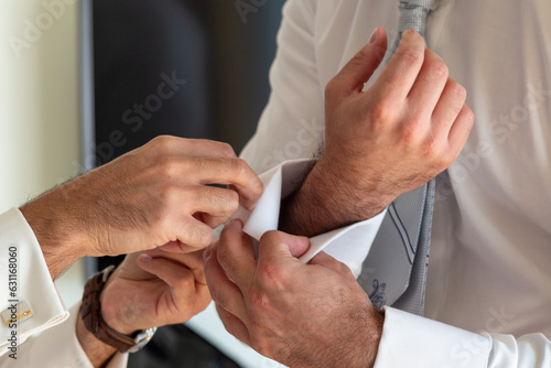 Preparação do noivo para o casamento