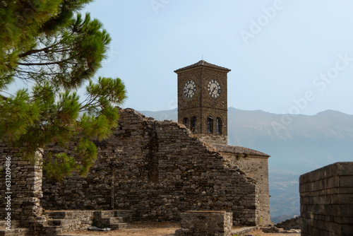 Torre del reloj de la fortaleza de Gjirokaster, Albania