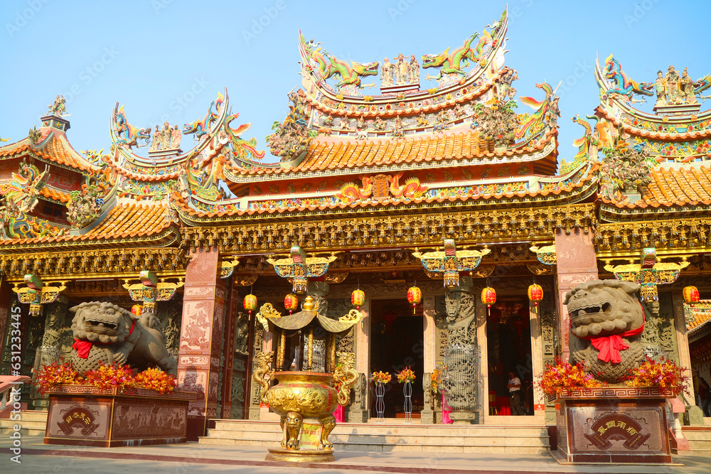 Incredible Facade of Sian Lo Tai Tian Kong Chinese Buddhist Temple in Thailand Incredible Facade of Sian Lo Tai Tian Kong Chinese Buddhist Temple in Thailand