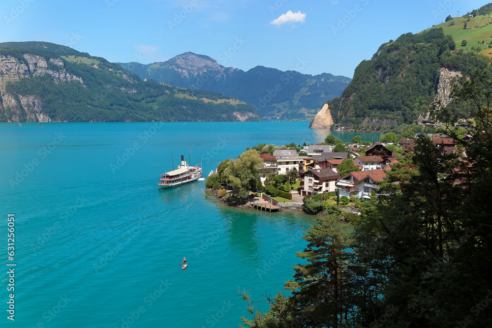 scenery-of-lake-lucerne-on-a-sunny-summer-day-with-a-sightseeing-boat