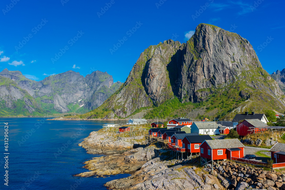 Φωτογραφία The little fishermen village with red houses of Hamnoy, in the Lofoten Islands,