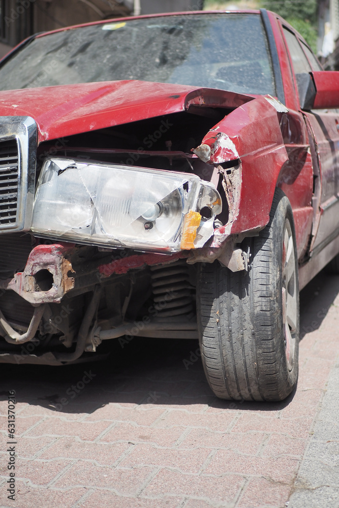 Obraz premium black car damaged by a road accident 