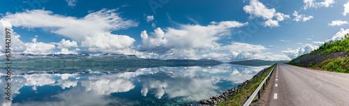 Nationalstrasse E 10 bei Abisko in Schweden