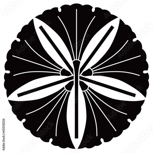 家紋です。五つ軸違い銀杏といいます。