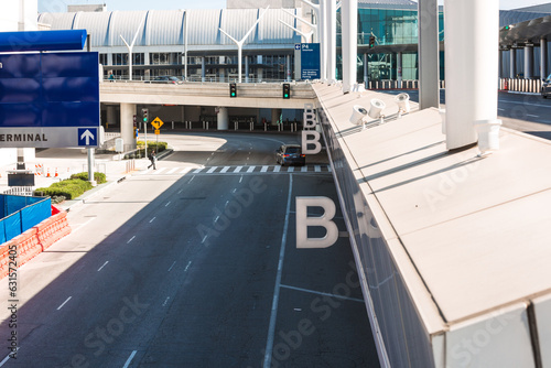 Canvastavla LAX Los Angeles International Airport empty during the Covid pandemic