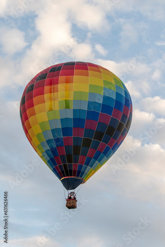 Obraz na płótnie Hot Air Balloon Festival with colorful balloons w salonie