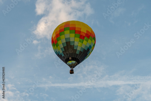 Obraz na płótnie Hot Air Balloon Festival with colorful balloons w salonie