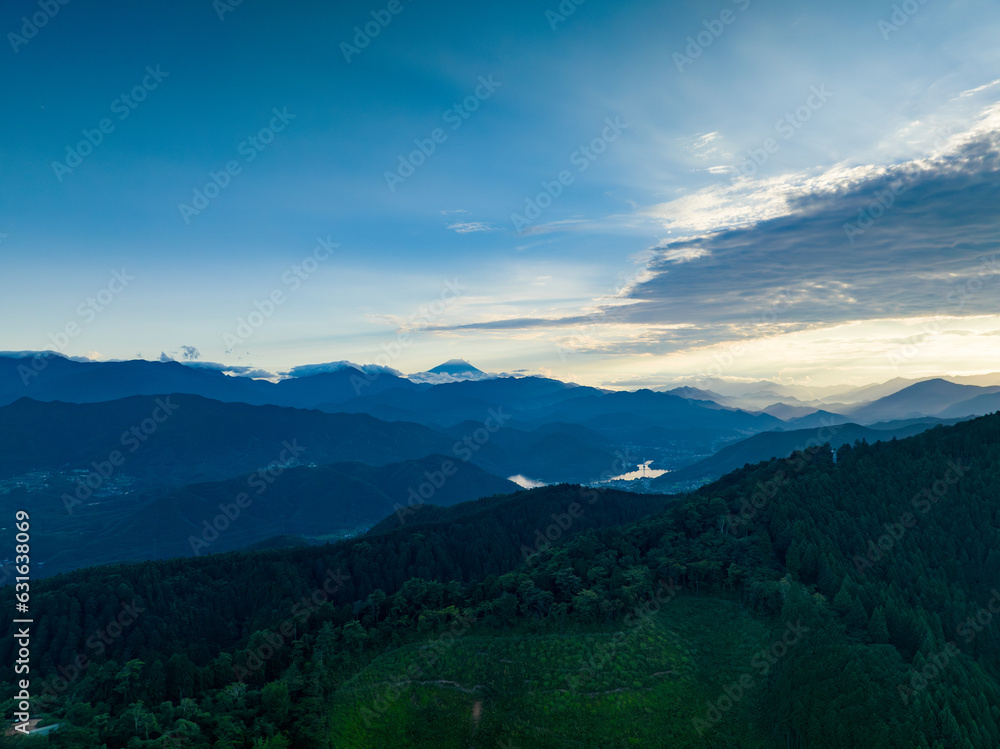 Obraz premium 富士山と静謐の夕景