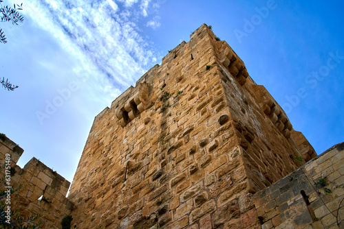 Fortified stone walls of the ancient city of Jerusalem © Adrian Solumsmo