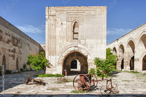 Sultanhani caravanserai on the former silk road, Inner courtyard, Sultanhani, Anatolia, Turkey
