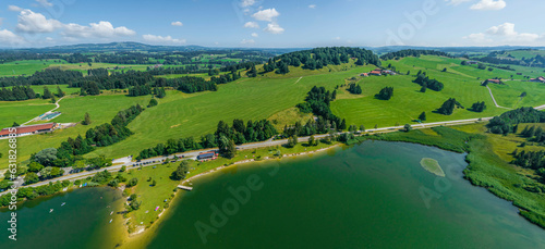 Bäuerliche Naturlandschaft im Ostallgäu am Illasbergsee zwischen Roßhaupten und Halblech