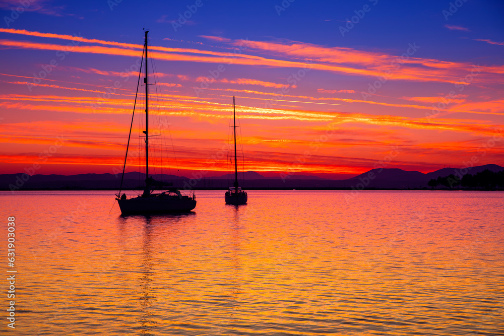 Morski krajobraz i letni zachód słońca, wybrzeże wyspy Eubea, Grecja