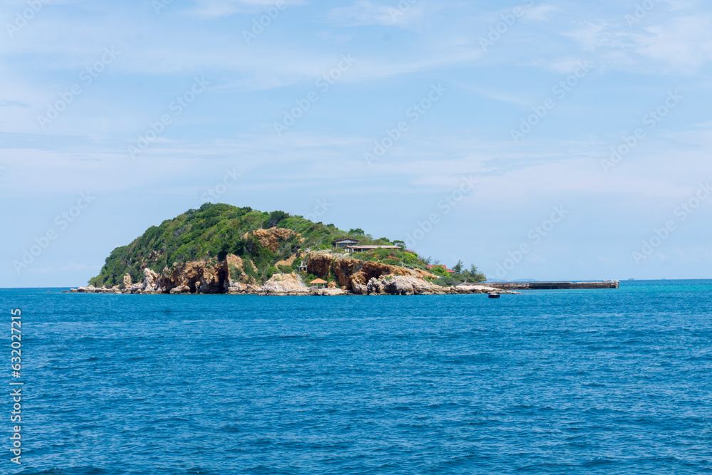 Island with  blue sea. Koh Larn, Pattaya, Thailand.