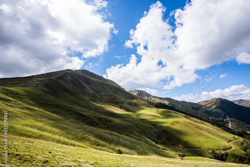 Summer landscape in the mountains of Navarra, Pyrenees, Spain © Alberto Gonzalez 