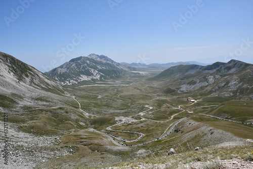 Krajobraz górski, Ifugio Duca Degli Abruzzi. Abruzzo , Italia. photo