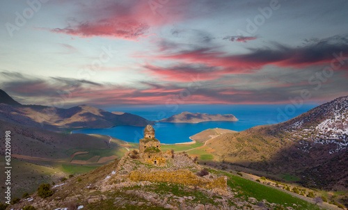 Located in the Altınsaç village of Van, the building was built on the slope of a valley overlooking Lake Van. XIII. The church, which dates back to the 16th century, was repaired in 1671 and a jamatun photo