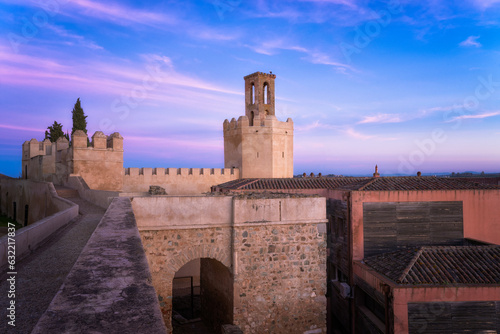 Torre Espantaperros en la Alcazaba más grande de Europa en la ciudad de Badajoz (España) photo
