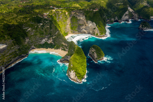 Nusa Penida (Diamond Beach) photo