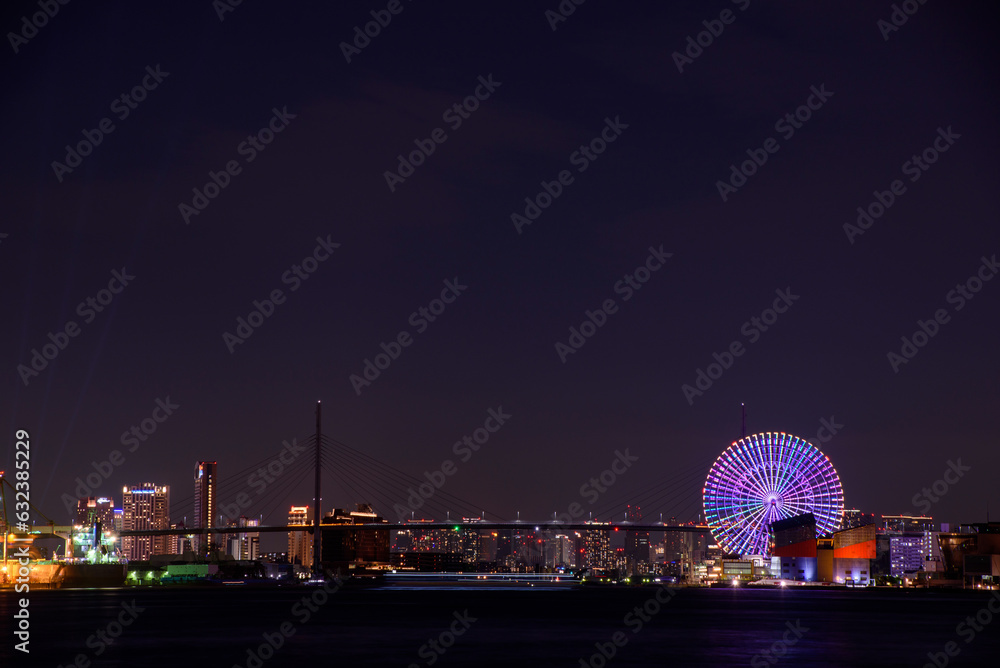 夏の終わりの夜の大阪港 夏の終わりの夜の大阪港