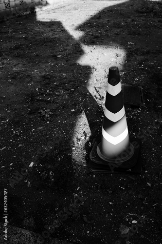 モノクロコーン