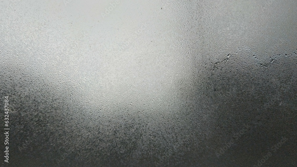Dew on the glass in the morning
Dew on the glass in the morning