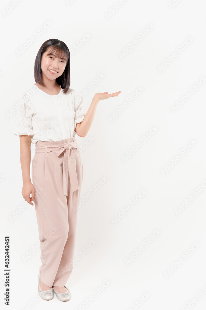 ポーズを示す女性 ポーズを示す女性