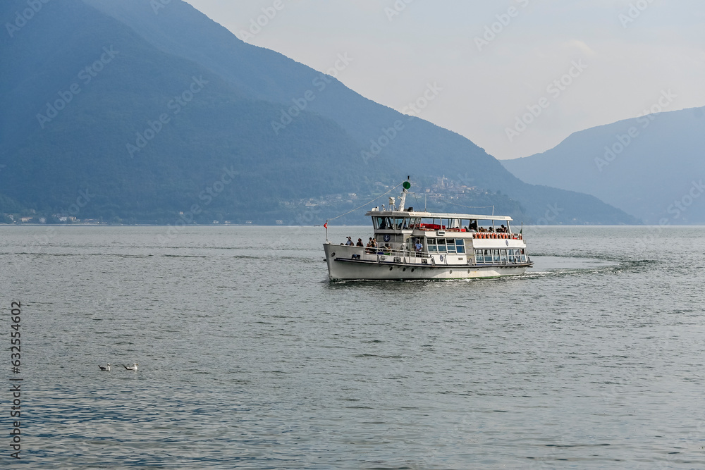 Ascona, See, Seeufer, Schifffahrt, Uferpromenade, Seerundfahrt, Lago Maggiore, Rundfahrt, Ausflug, Schiffssteg, Wassersport, Fischerboote, Tessin, Sommer, Schweiz Ascona, See, Seeufer, Schifffahrt, Uferpromenade, Seerundfahrt, Lago Maggiore, Rundfahrt, Ausflug, Schiffssteg, Wassersport, Fischerboote, Tessin, Sommer, Schweiz