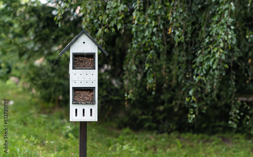 white house for beneficial insects 