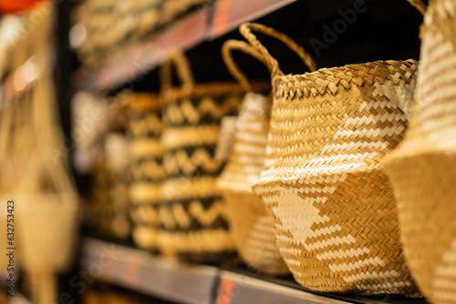 Obraz na płótnie seagrass flowerpot basket/flower cover w salonie