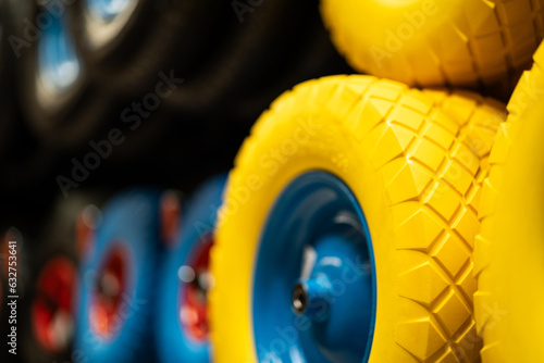 Obraz na płótnie rubber wheels for a transport cart or wheelbarrow w salonie
