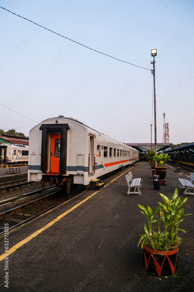 The train is waiting for passengers at Malang train station. This station is located in Klojen, Malang.