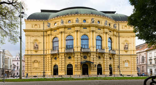 Fotografie Yellow building of National Theatre is famous landmark of Szeged in Hungary outdoor