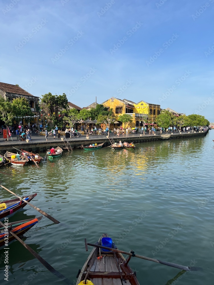 Obraz premium Old Town, Thu Bon River in Hoi An, Vietnam