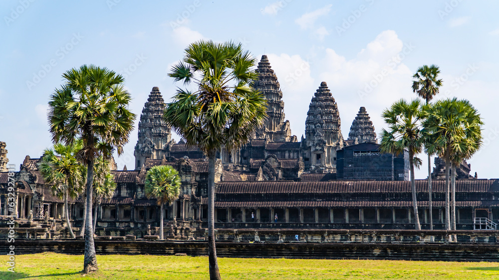 Ancient ruins Angkor Wat temple - famous Cambodian landmark. Siem Reap, Cambodia.