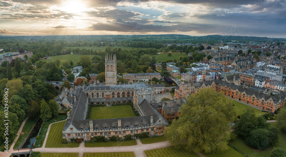 Aerial view over the city of Oxford with Merton College. Oxford University, Oxford, Oxfordshire, England
