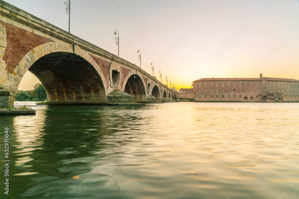 Pont Neuf bridge in Toulouse on Garonne river, France