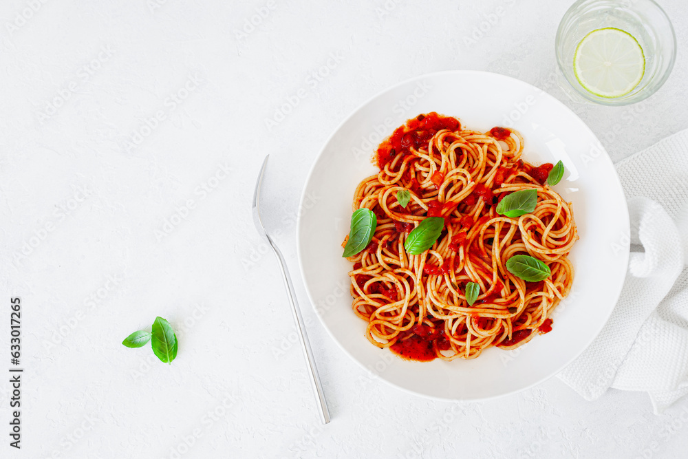 spaghetti with tomato sauce, traditional italian pasta