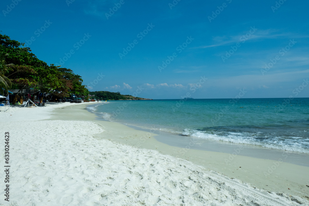 Koh Sichang is a district located in the Gulf of Thailand. Off the coast of Sriracha District Chonburi Province Is the smallest district in Thailand Originally dependent on Samut Prakan Province. Koh Sichang is a district located in the Gulf of Thailand. Off the coast of Sriracha District Chonburi Province Is the smallest district in Thailand Originally dependent on Samut Prakan Province.