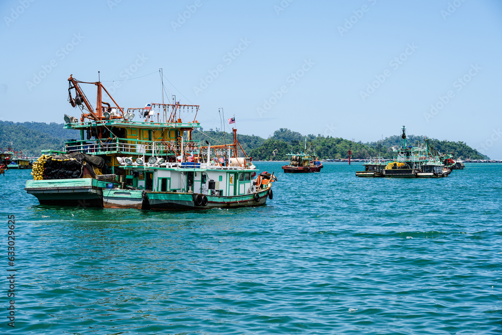 Fototapeta premium Boats Anchored in Sutera Harbour