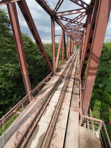 Obraz na płótnie Reinforced concrete bridge for trains w salonie