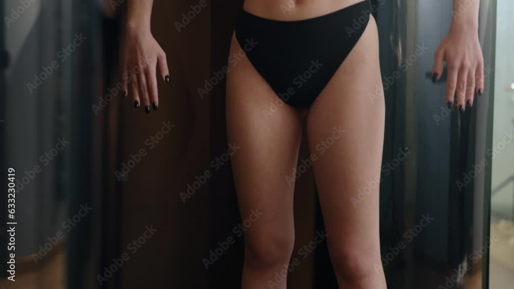 Spray tan, Bronzing technology, Tanning equipment. Apparatus administers tinting paint, ensuring woman's body gets immediate tan. Spray tan, Bronzing technology, Tanning equipment. Apparatus administers tinting paint, ensuring woman's body gets immediate tan.