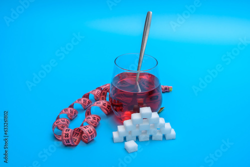 Nadmierna ilość spożywanego cukru w słodzonych napojach